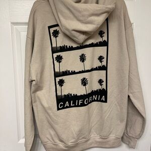 New without tags! Tan California hoodie by Bowery Supply Co in a men’s large 🖤
